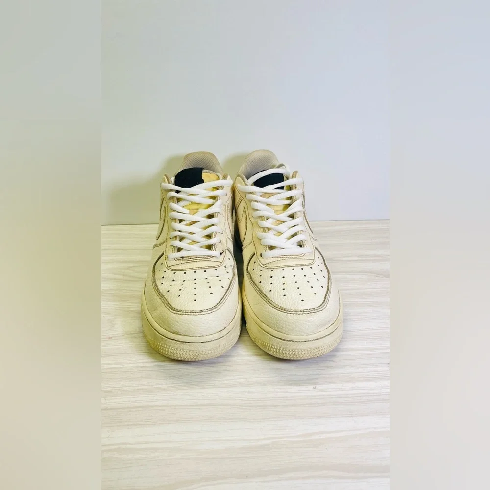 Nike  Air Force 1 low Cream/black Men’s Size US 8 #A02409-100